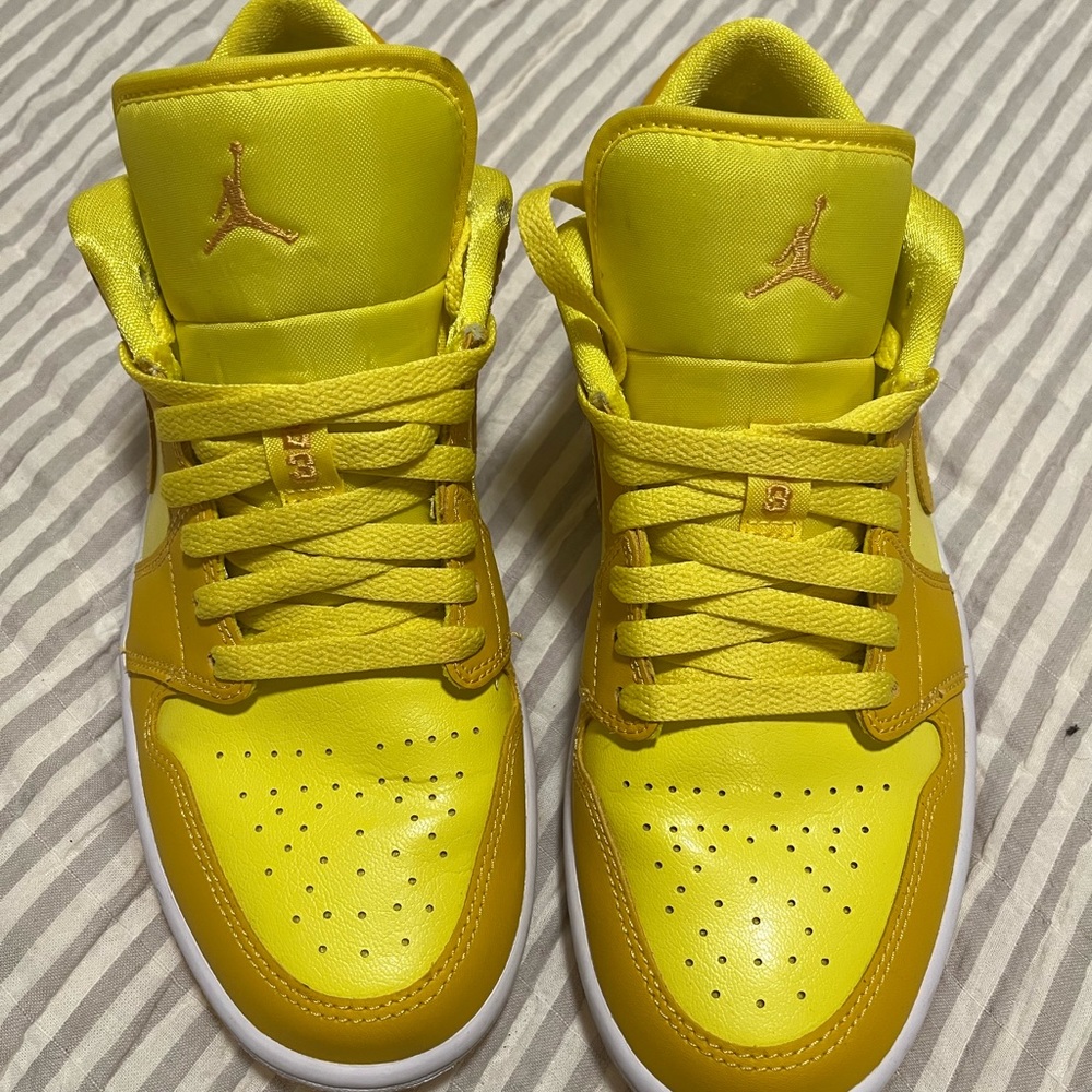 Air Jordan retro 1. AUTHENTIC!